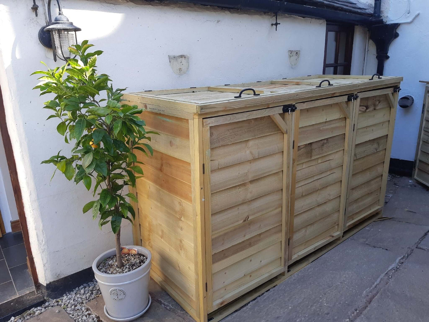 10% Off PLANTER TOP STANDARD SIZE Wheelie Bin Storage